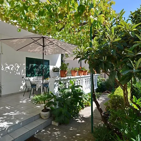 Branko Appartamento Vodice